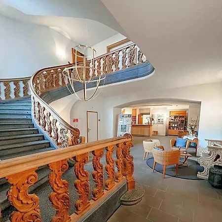 Schloss Wartegg 4*